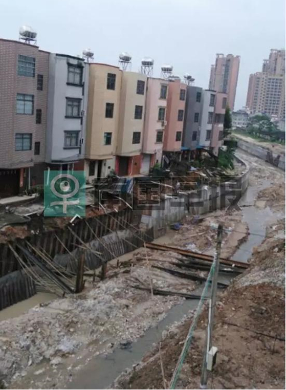 嚇人!小區(qū)樓房降沉、樓體開(kāi)裂,最寬能伸進(jìn)成人手掌