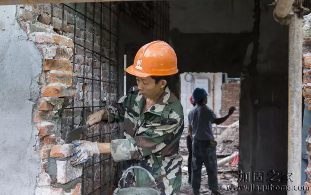 加固改造三百多套周轉(zhuǎn)房，蘭溪為貧困家庭的棚改征遷戶解憂