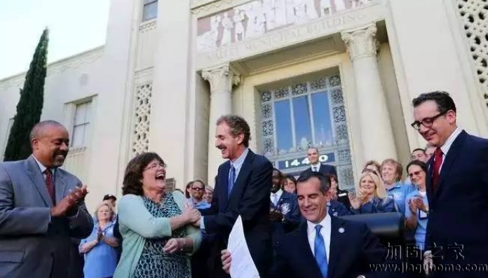 對不符合抗震要求的建筑，要么做抗震加固要么拆除！