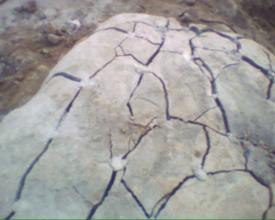 1521337243600786.jpg 巖石碎裂的樣子.jpg