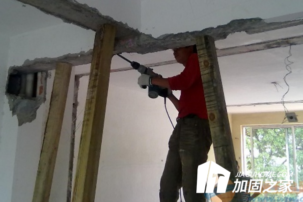 大梁加固技術，專業(yè)解決大梁裂縫等缺陷