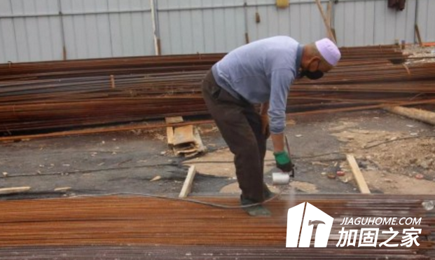 鋼筋必須進(jìn)行鋼筋除銹的原因說(shuō)明！