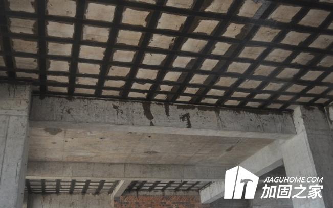 碳纖維布是如何起到結(jié)構(gòu)加固作用的？