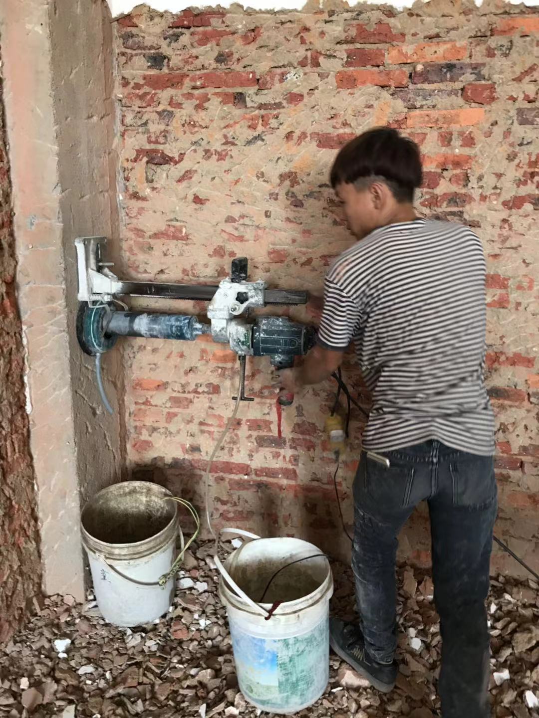 1541125593879324.jpg 117852592072764243.jpg