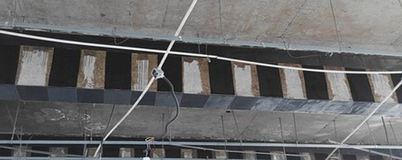 房梁出現(xiàn)病害，該用哪些方法做梁加固?