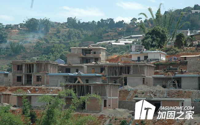 長寧震區(qū)恢復(fù)重建，房屋加固修復(fù)工作應(yīng)該如何進(jìn)行?