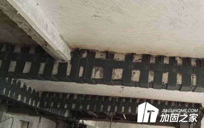 粘鋼法處理梁底時(shí)，需要注意哪些地方?