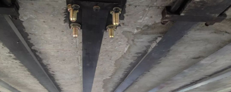 U型鋼箍板抗剪加固，能否施加預(yù)應(yīng)力?