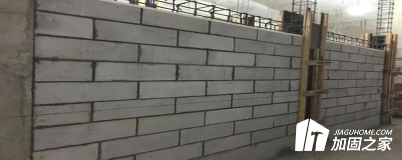 板柱-抗震墻的結(jié)構(gòu)布置，尚應(yīng)符合下列要求