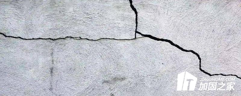 結(jié)構(gòu)有裂縫會(huì)不會(huì)是設(shè)計(jì)的問(wèn)題