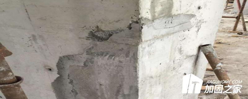 混凝土柱x型裂縫應(yīng)該怎樣去加固