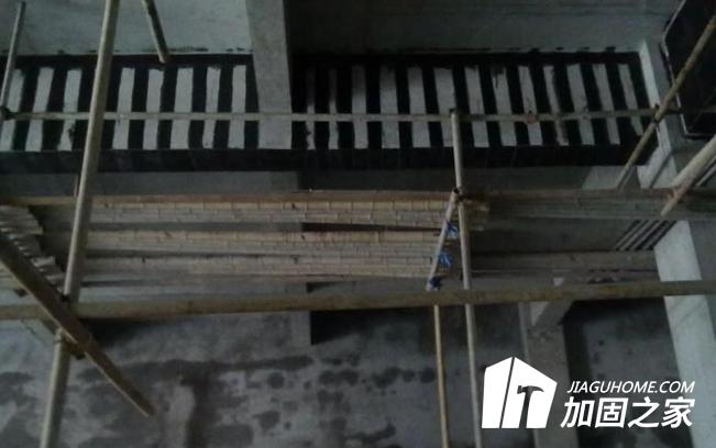橫梁開(kāi)裂加固需要注意哪些地方?