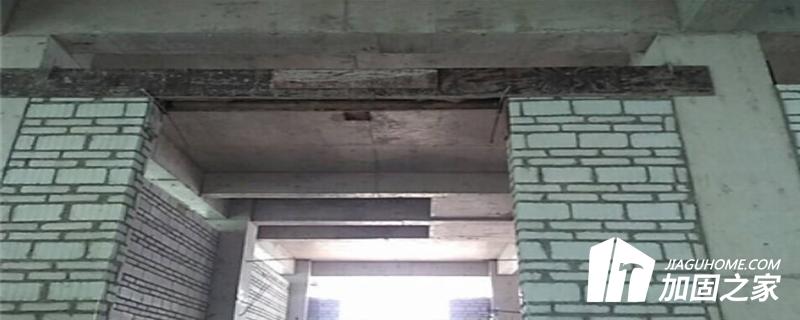  過梁的荷載，應(yīng)按下列規(guī)定采用