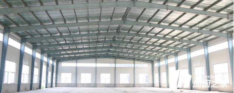 從施工的角度來講，鋼結(jié)構(gòu)的加固也分為兩大類