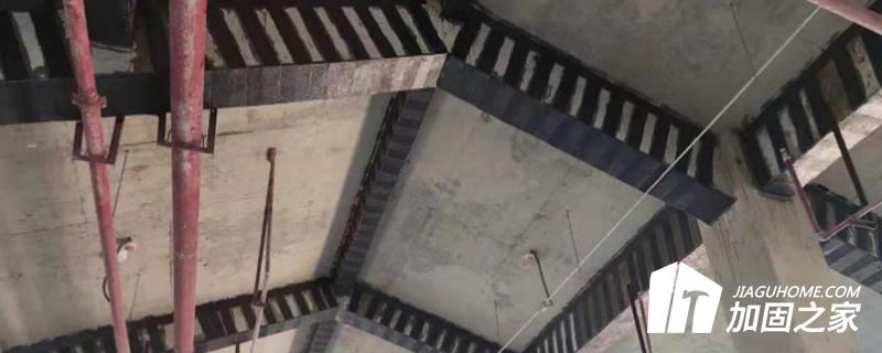 粘鋼加固與包鋼加固的差別?