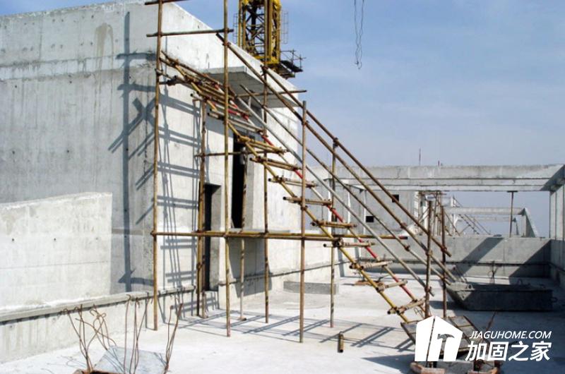 對抗震等級不合格的建筑物現(xiàn)場進(jìn)行詳細(xì)的勘探