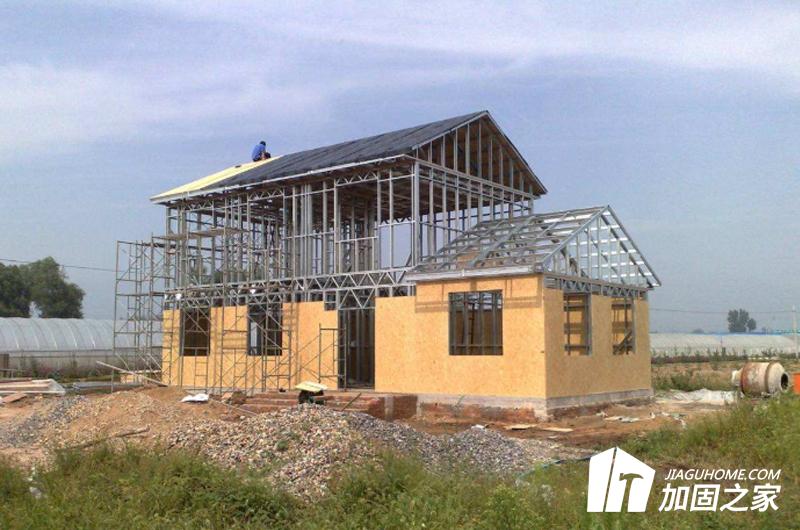 在別墅原結(jié)構(gòu)上加層改造加固