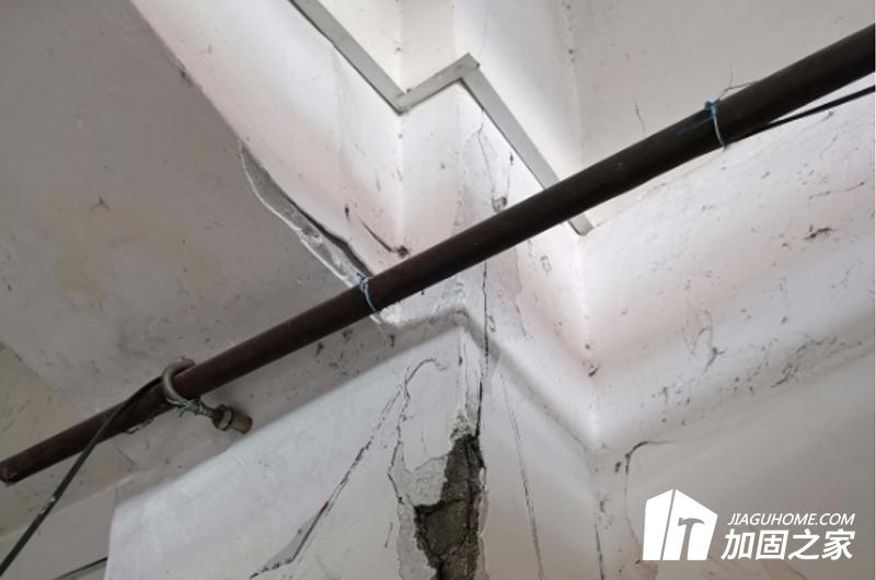 鋼筋的銹蝕先裂后銹