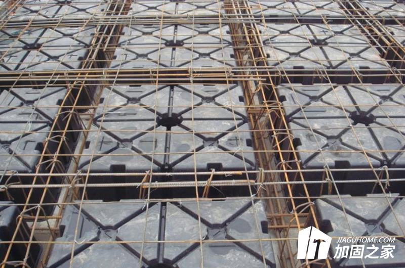 樓蓋、屋蓋加剛性面層