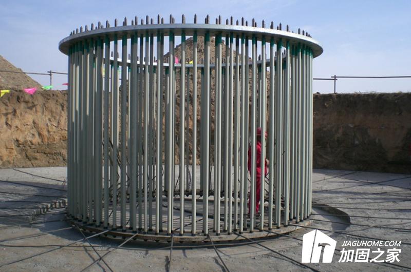 鋼結(jié)構建筑基礎地腳螺栓位置及垂直度偏差過大有什么危害