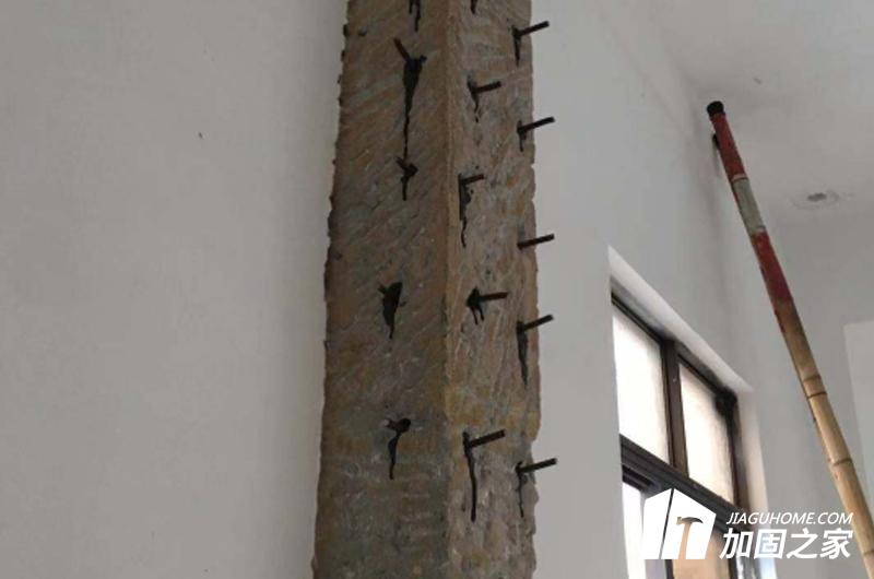 火災后建筑柱子加固