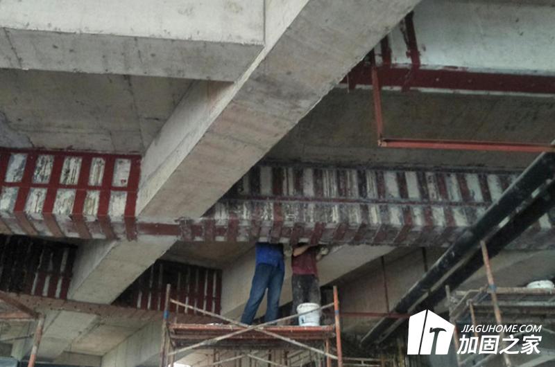 對(duì)檔案室現(xiàn)場(chǎng)進(jìn)行勘探，知曉檔案室具體存在什么問(wèn)題?