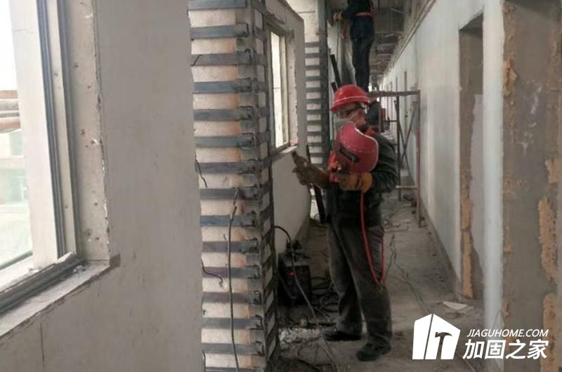 現(xiàn)場(chǎng)施工期間，怎么高性價(jià)比的完成粘鋼加固工程?