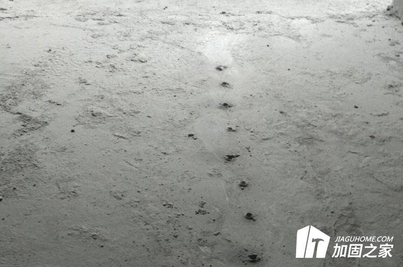 水泥樓板裂縫為什么會(huì)開(kāi)裂?怎么修補(bǔ)?