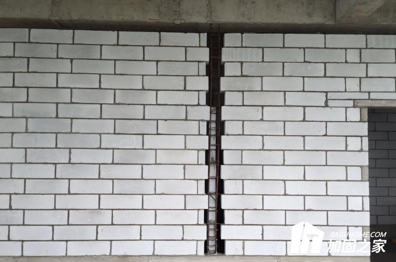 面對(duì)砌體加固時(shí)，采用哪些加固方式?