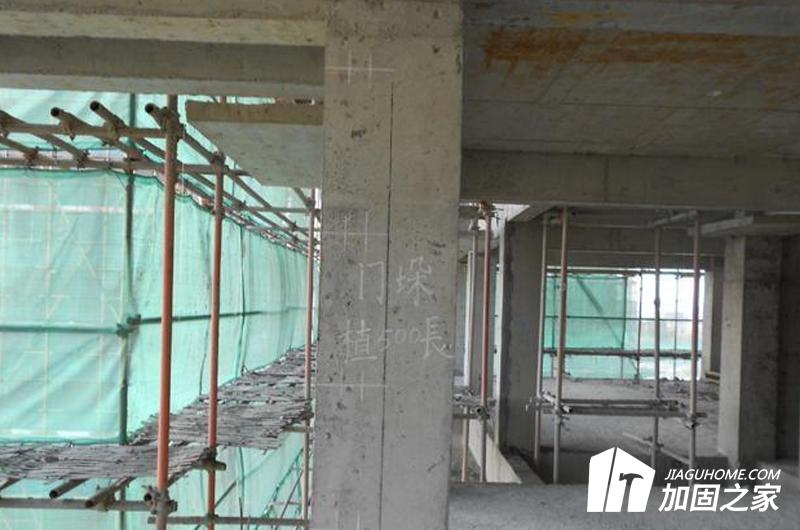 植筋作業(yè)時(shí)對(duì)植筋間距有什么要求？