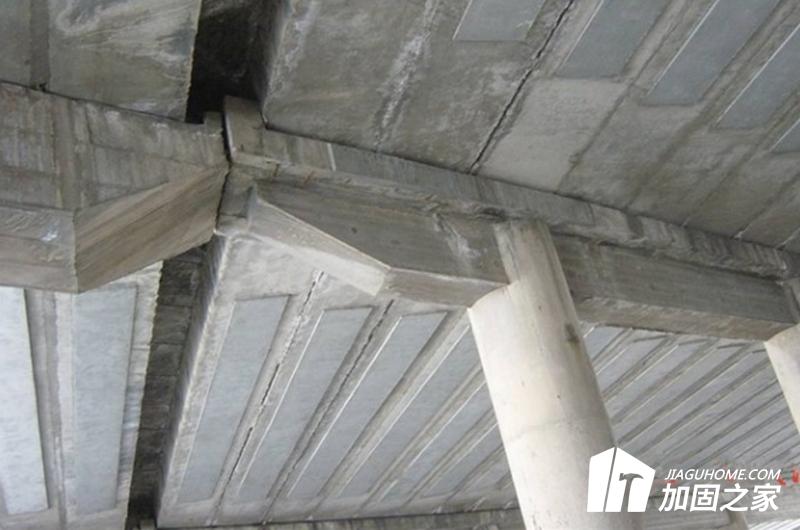 橋梁結(jié)構(gòu)加固補強和養(yǎng)護