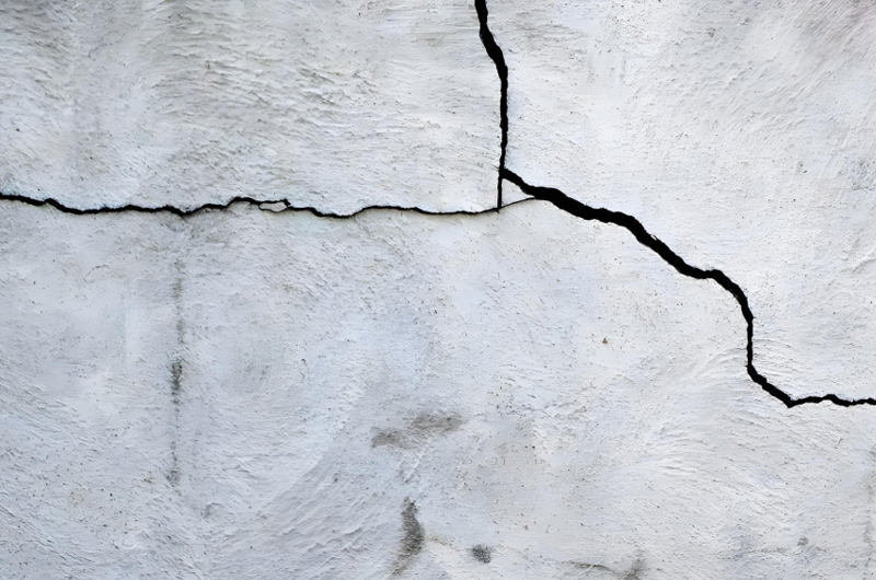 荷載引起的裂縫。