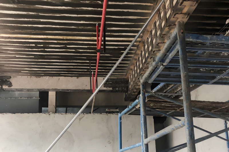 準(zhǔn)備適當(dāng)?shù)募庸滩牧?，以避免?duì)周圍居民造成影響