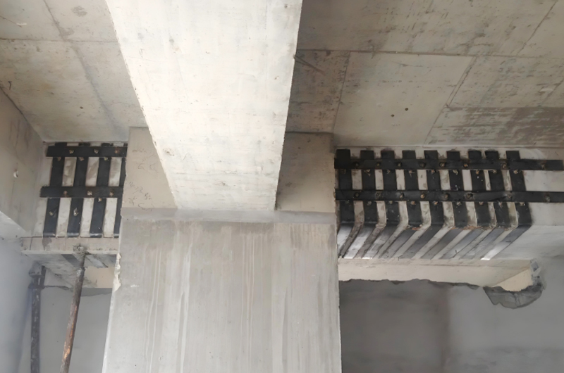 對(duì)于打斷的承重梁進(jìn)行加固